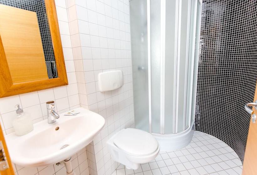 اتاق استاندارد چهار تخته, Keilir By Reykjavik Keflavik Airport
