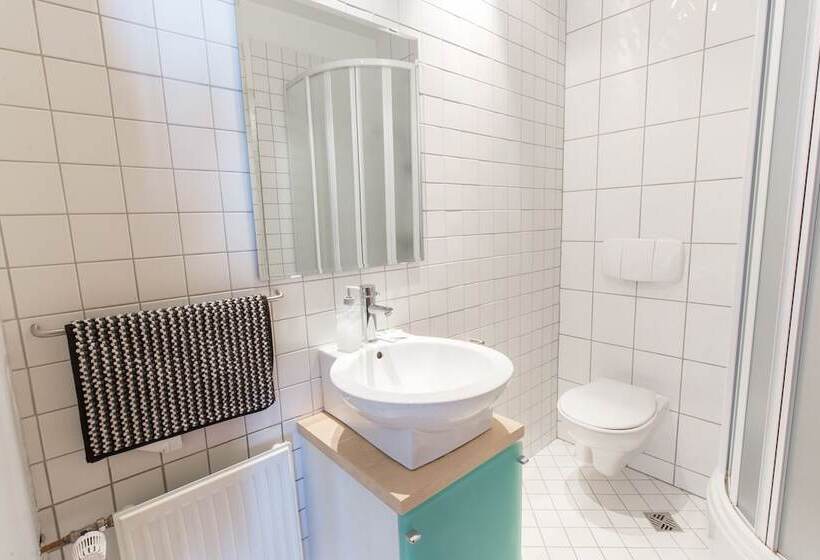 اتاق لوکس, Keilir By Reykjavik Keflavik Airport