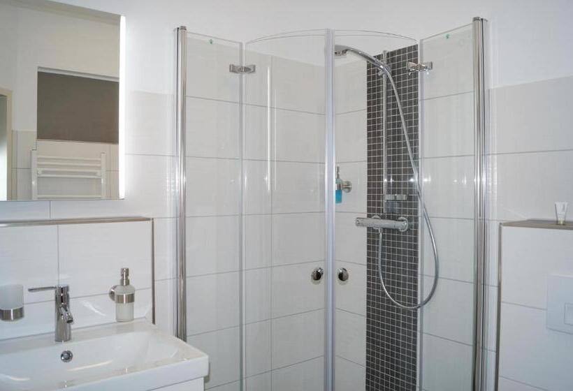 标准间带阳台, Regiohotel Schanzenhaus Wernigerode