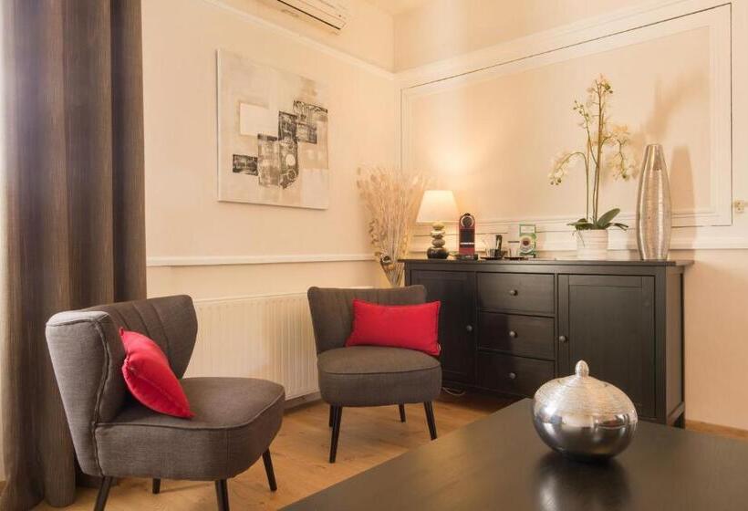 스위트, Logis Hotel Le Petit Casset