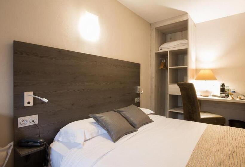 이그제큐티브 트리플, Logis Hotel Le Petit Casset