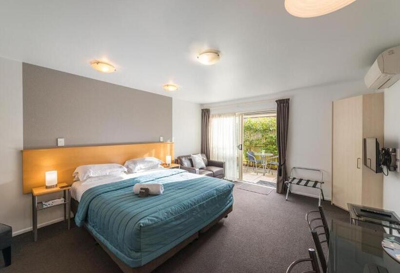 Студия Стандарт, Roma On Riccarton Motel