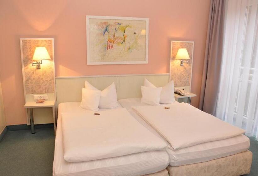 Номер Стандарт, Altstadthotel An Der Werra