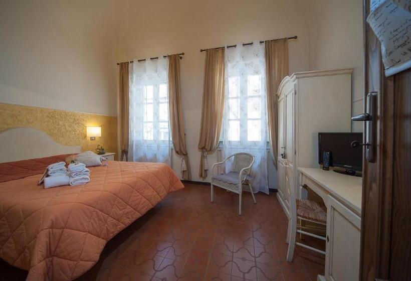 经济房, Albergo Etruria