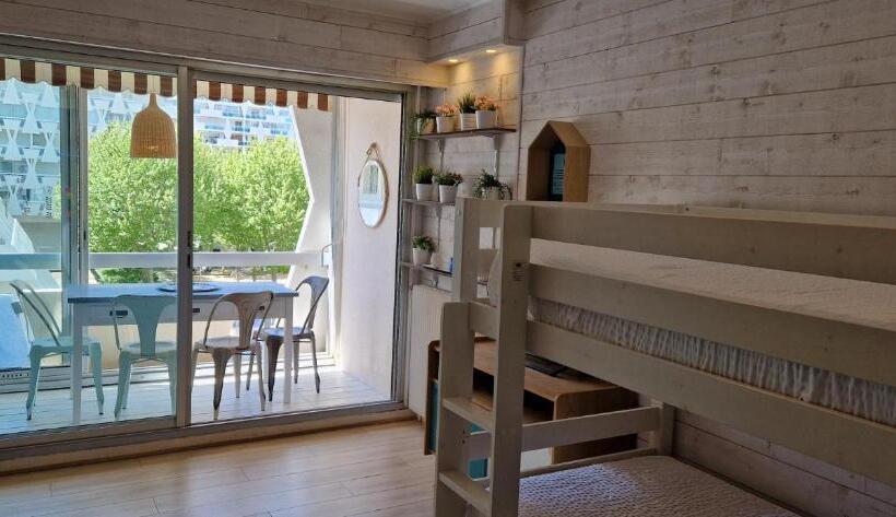 Студия Классика, Hôtel Saint Clair, Côté Plage