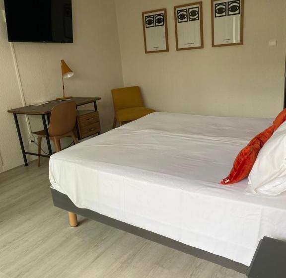 Четырехместный Номер Стандарт, Hôtel Saint Clair, Côté Plage