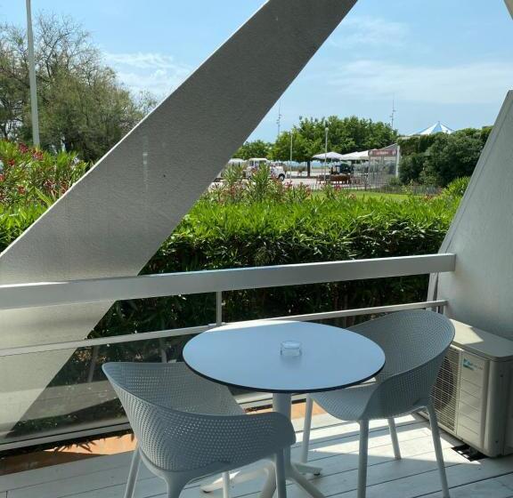Номер Стандарт Адаптированный для Инвалидов, Hôtel Saint Clair, Côté Plage