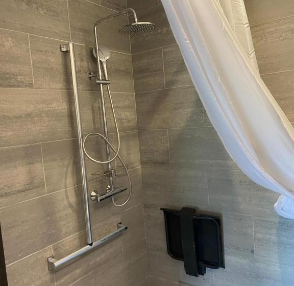 Номер Стандарт Адаптированный для Инвалидов, Hôtel Saint Clair, Côté Plage