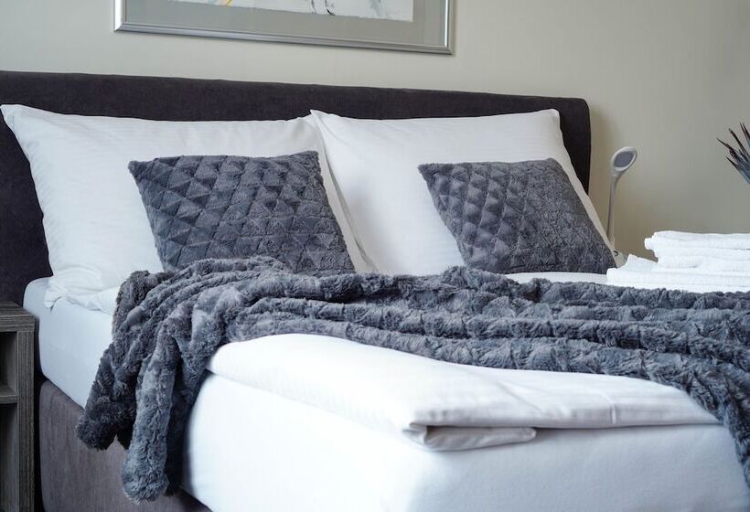 Quarto Classe Business, Penzion Hradbova Residence & Spa