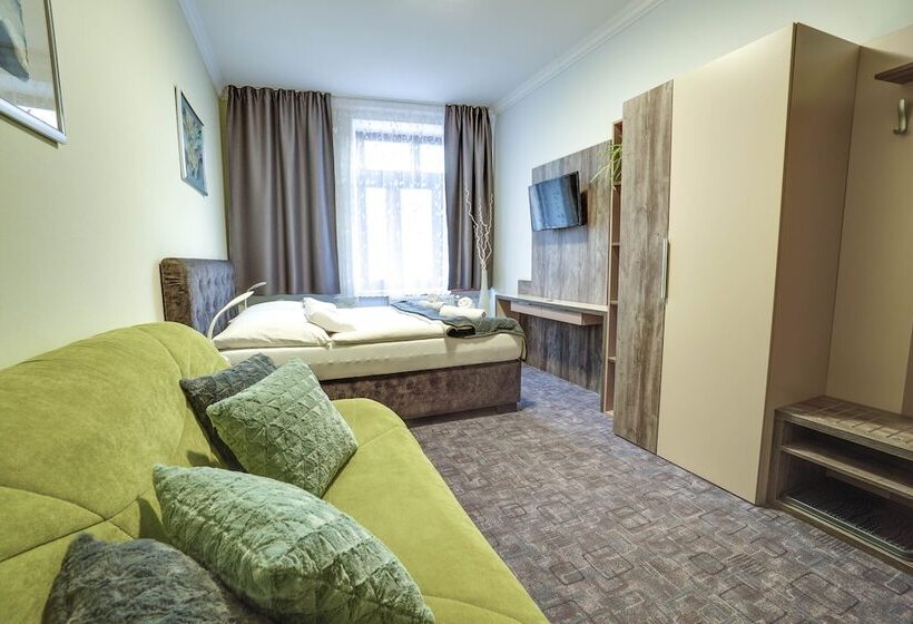 Quarto Classe Business, Penzion Hradbova Residence & Spa