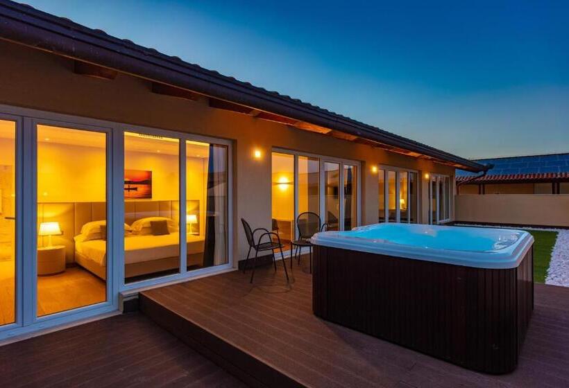 Люкс с гидромассажем, Leonardo Hotel Lago Di Garda   Wellness And Spa