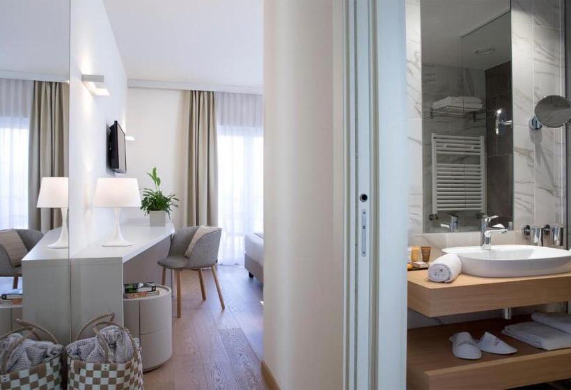 Трехместный Номер Deluxe, Leonardo Hotel Lago Di Garda   Wellness And Spa