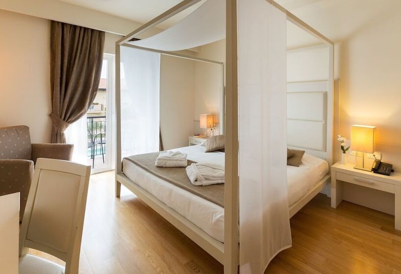Трехместный Номер Комфорт, Leonardo Hotel Lago Di Garda   Wellness And Spa