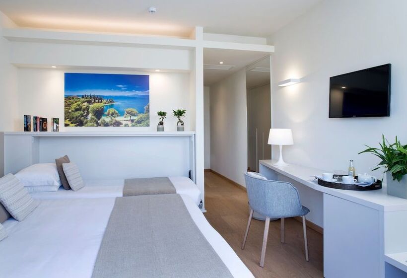 Номер Deluxe, Leonardo Hotel Lago Di Garda   Wellness And Spa