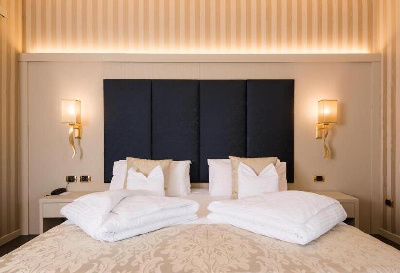 Люкс Deluxe Кровать Кинг, Villa Nicolli Romantic Spa Resort   Adults Only