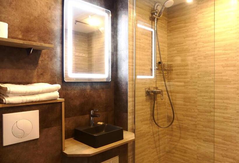 高级大房间, Contact Hôtel Le Provençal Bordeaux Lac