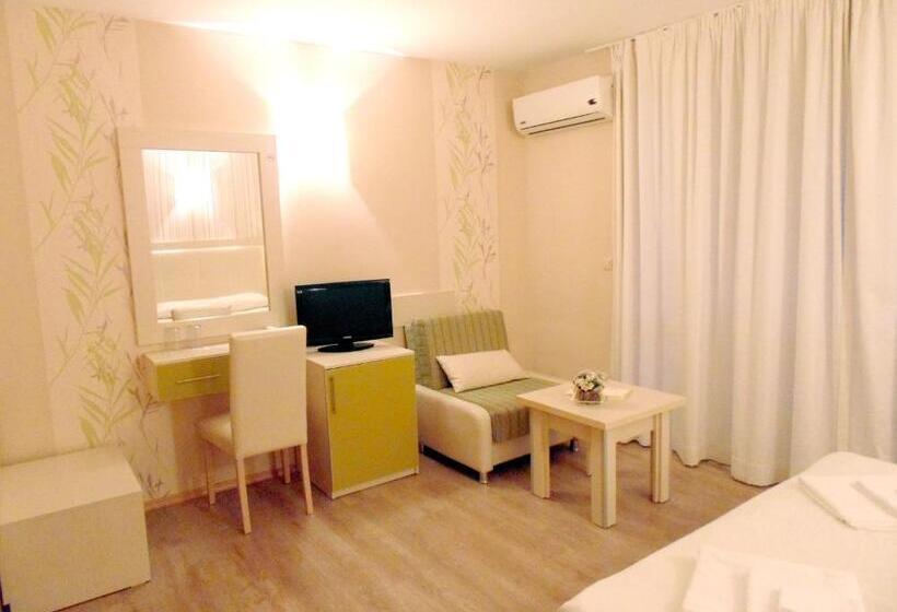 سوییت خانوادگی, Relax Holiday Complex & Spa