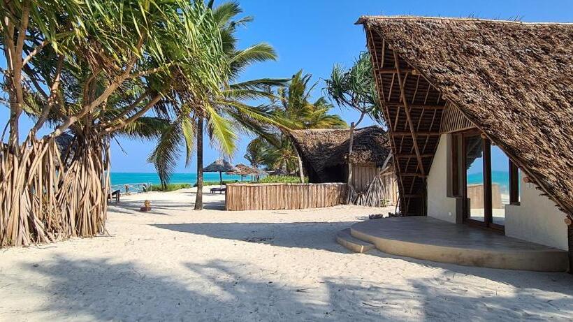 디럭스 방갈로, The Zanzibari