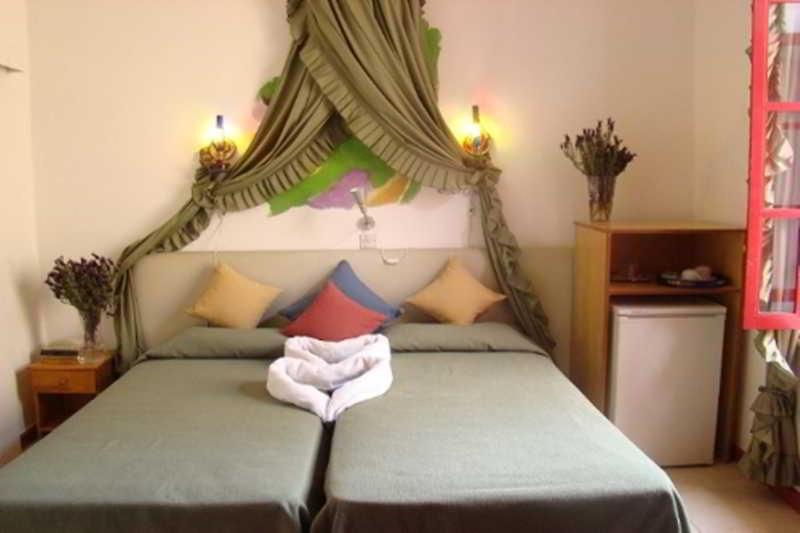 Номер Стандарт, Kiniras Traditional Hotel & Restaurant