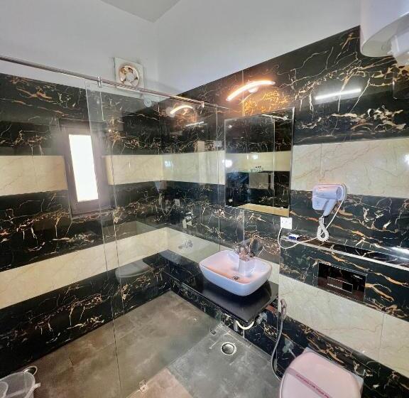 اتاق لوکس, Sea Hawk Hill Resort A Luxury Boutique Resort, 20 Km From Nainital