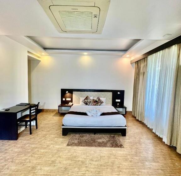 اتاق استاندارد با بالکن, Sea Hawk Hill Resort A Luxury Boutique Resort, 20 Km From Nainital