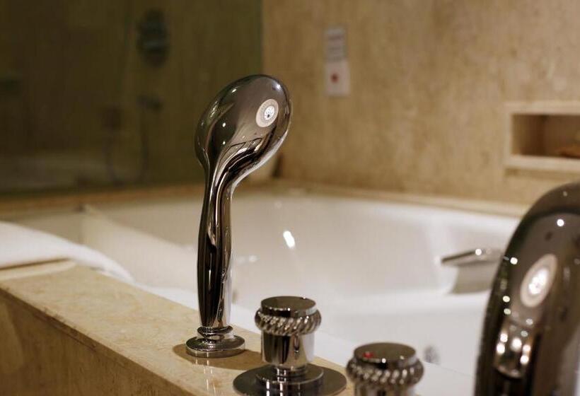 Номер Deluxe Вид на Город, Shangrila Manzhouli
