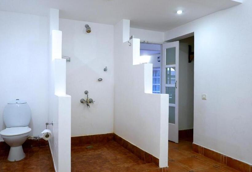 اتاق سوپریور با تخت بزرگ, Sur La Mer