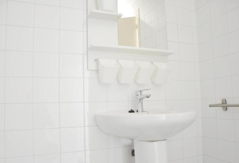 带3个卧室的公寓, Residencia Universitaria Campus De Montilivi