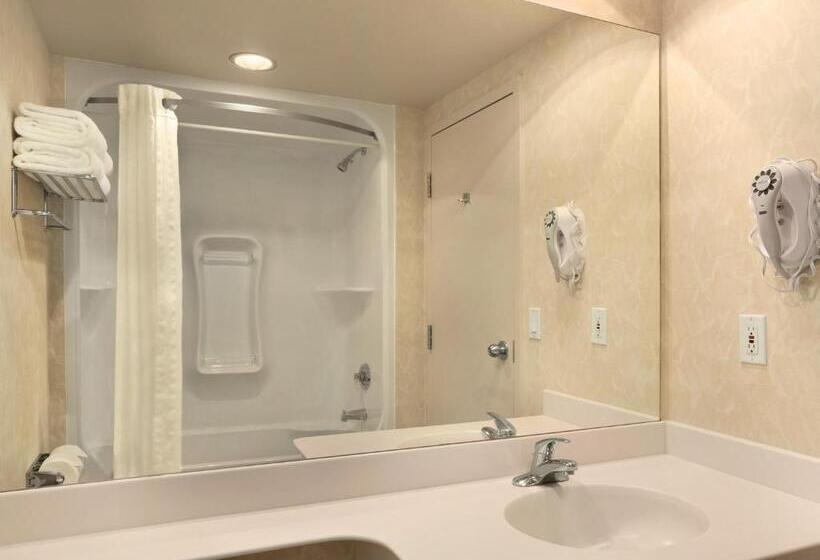 Номер Стандарт Двуспальная Кровать, Travelodge By Wyndham Spruce Grove