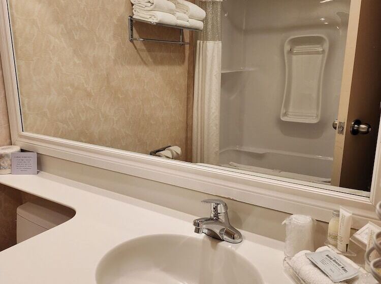 Номер Стандарт Двуспальная Кровать, Travelodge By Wyndham Spruce Grove