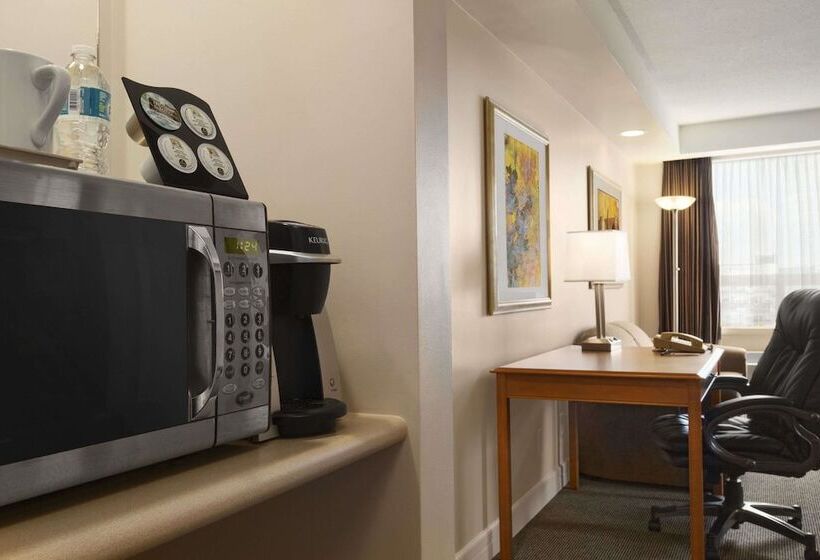 标准间带双人床, Travelodge By Wyndham Spruce Grove