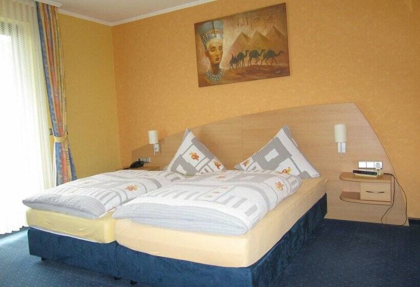 Номер Стандарт, Land Gut Hotel Zur Burg Nürburg