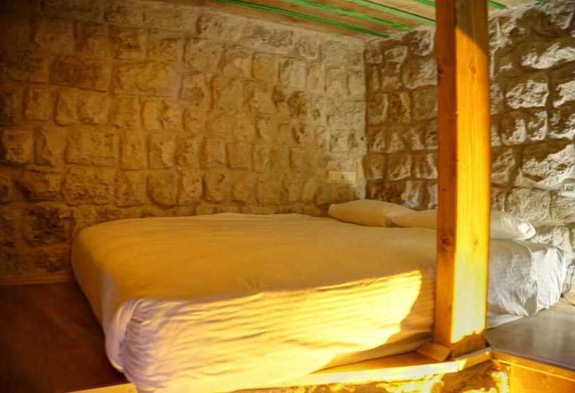 سوییت جونیور, Saliche Cave Suite