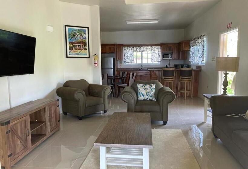 سوئیت 2 خوابه, Westmore Beach Villas Limited