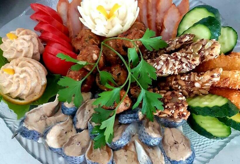 Номер Стандарт, Restaurant Plutitor Delta Ways