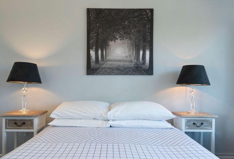 Номер Стандарт, Blue Mountains Highway Motel