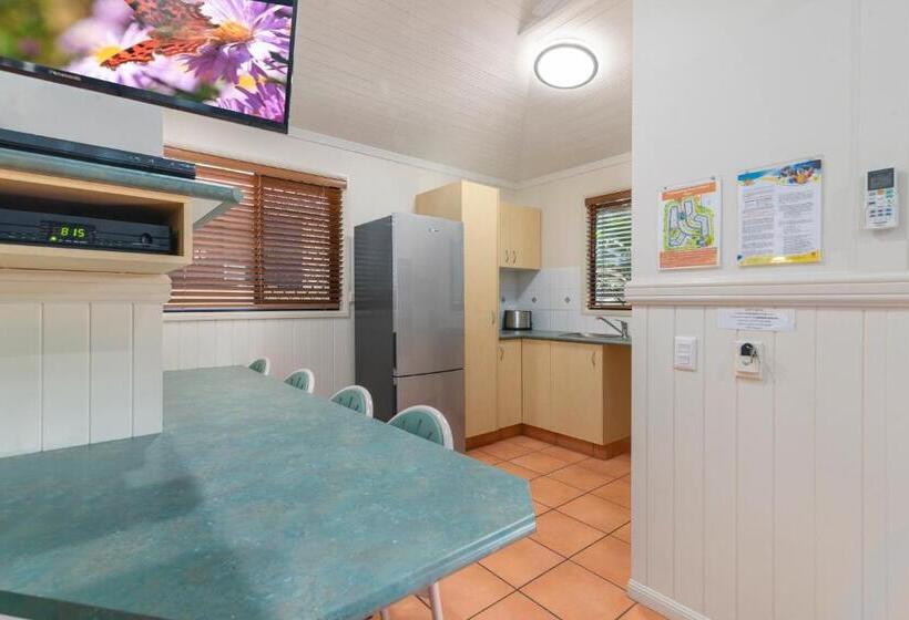 침실 2개 아파트, Ashmore Palms Holiday Village