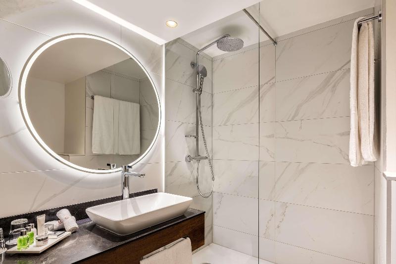 Quarto Estandar Cama King, Four Points By Sheraton Edmonton Gateway