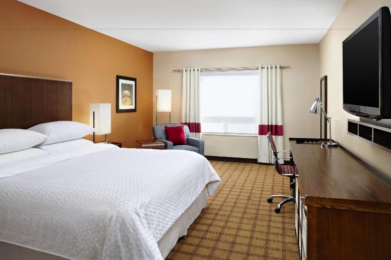 Quarto Estandar Cama King, Four Points By Sheraton Edmonton Gateway