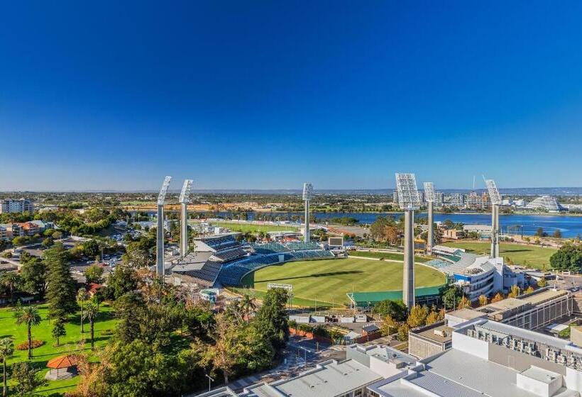 2 Bedroom Premium Apartment with Balcony, Fraser Suites Perth