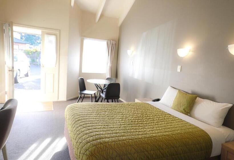 Quarto Estandar com Hidromassagem, Airport Manor Inn