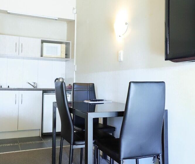Quarto Estandar, Airport Manor Inn