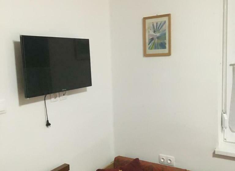 Номер Стандарт, Dombi Porta