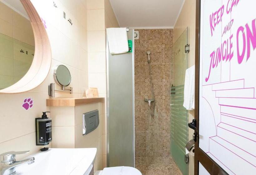 سوییت سوپریور, Ibis Styles Venus
