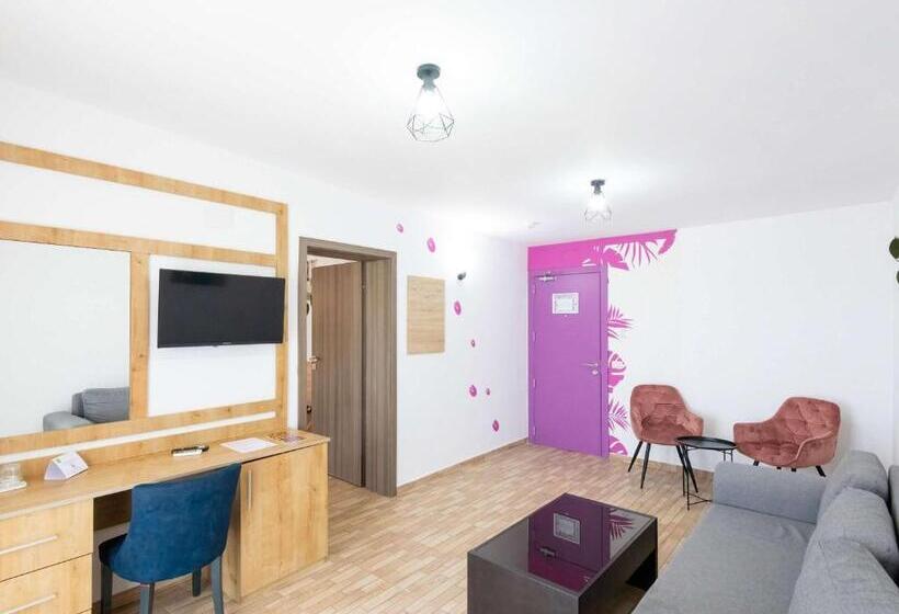 سوییت سوپریور, Ibis Styles Venus
