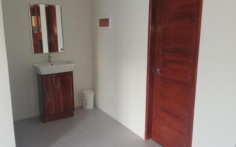 Семейный Номер, Nirvana Resort Puerto Galera