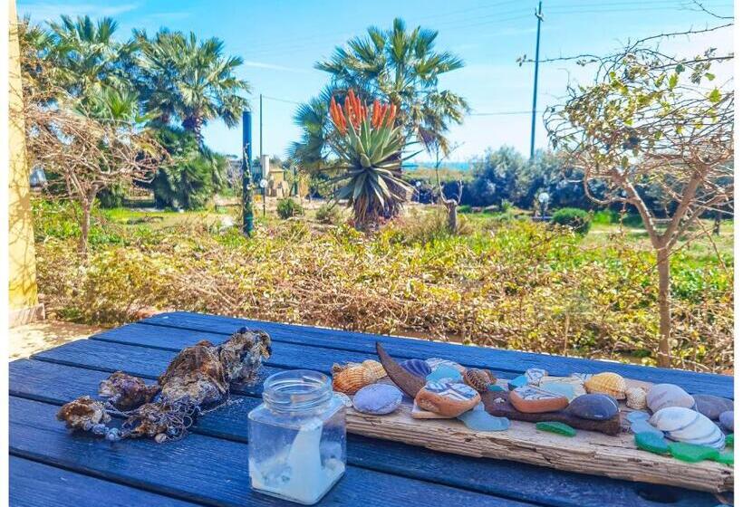 اتاق لوکس با بالکن, Eco Hostel Vela Vega