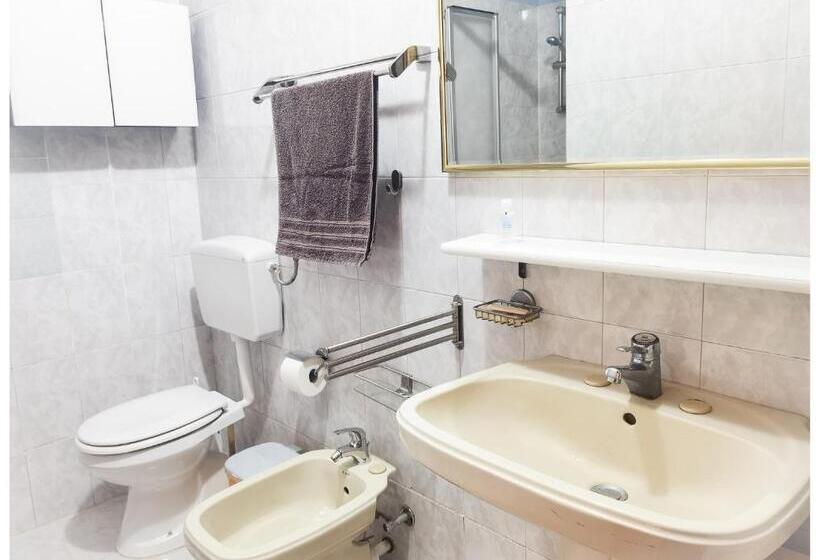اتاق عادی, Eco Hostel Vela Vega