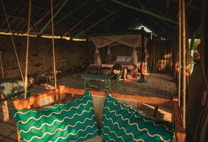 بانگلوی استاندارد با چشم‌انداز دریا, Kizingo Beach Eco Lodge
