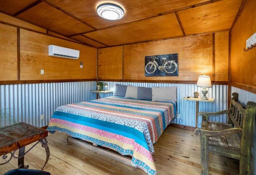 Стандартный Номер Кровать Кинг, The Historic Leakey Inn